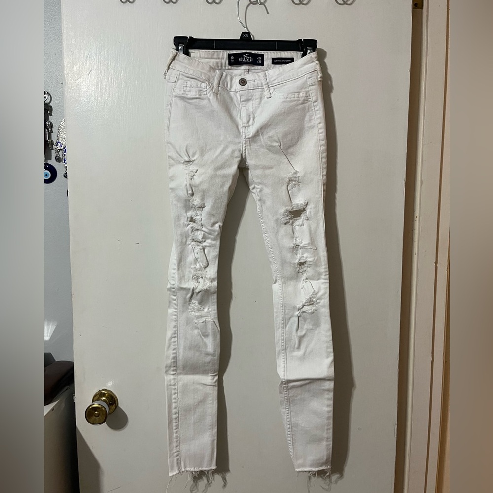 Women’s Hollister White Distressed Low Rise Super Skinny Jeans